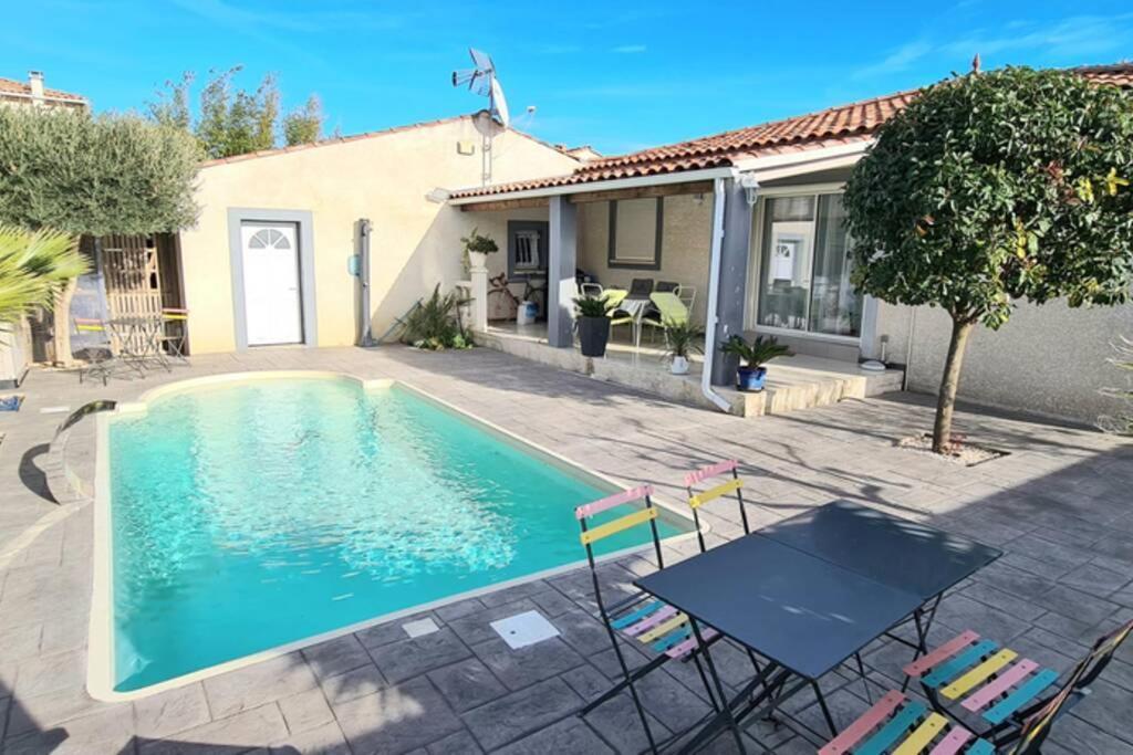 Villa Piscine De La Garrigue Florensac Extérieur photo